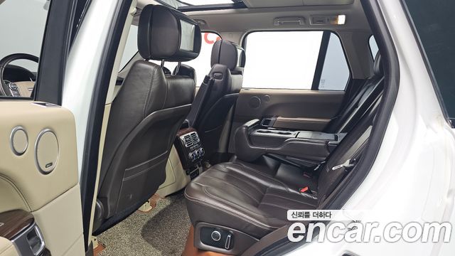 Land Rover Range Rover (IV) 4.4 SDV8 Vogue SE DIESEL 2017 — фото 36
