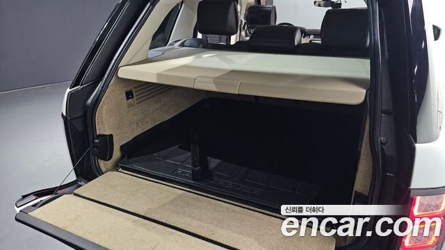 Land Rover Range Rover (IV) 4.4 SDV8 Vogue SE DIESEL 2017 — фото 37
