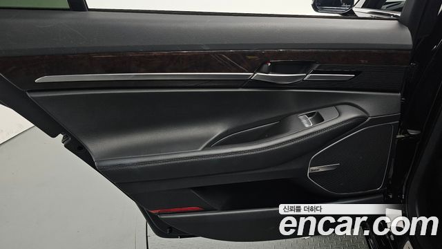 Genesis EQ900 3.8 GDI AWD Premium Luxury 2016 — фото 25