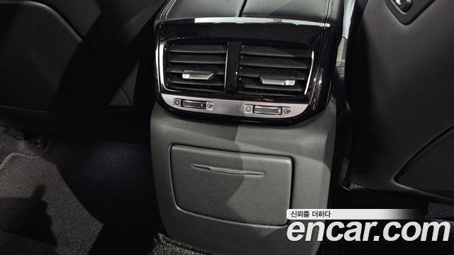 Genesis EQ900 3.8 GDI AWD Premium Luxury 2016 — фото 30