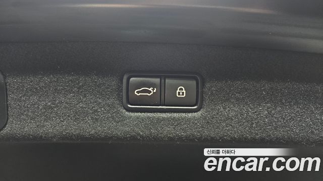 Genesis EQ900 3.8 GDI AWD Premium Luxury 2016 — фото 32