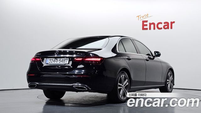 Mercedes-Benz E-Class (W213) E350 4MATIC Avantgarde 2021 — фото 2