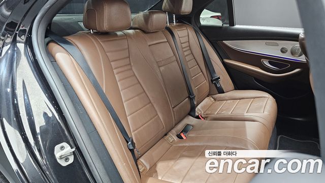 Mercedes-Benz E-Class (W213) E350 4MATIC Avantgarde 2021 — фото 12