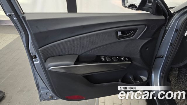 KG Mobility (SsangYong) Very New Tivoli Gasoline 1.5 2WD V3 2021 — фото 24