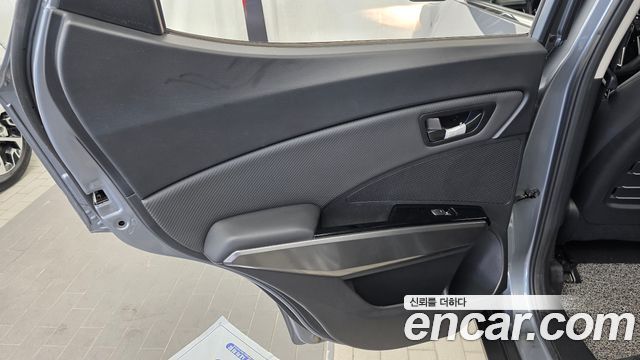 KG Mobility (SsangYong) Very New Tivoli Gasoline 1.5 2WD V3 2021 — фото 25