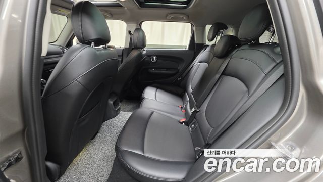 MINI Cooper Clubman Standard 2nd 2018 — фото 12
