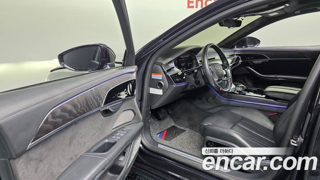 Audi A8 (D5) 60 TFSI Quattro LWB 2021 — фото 10