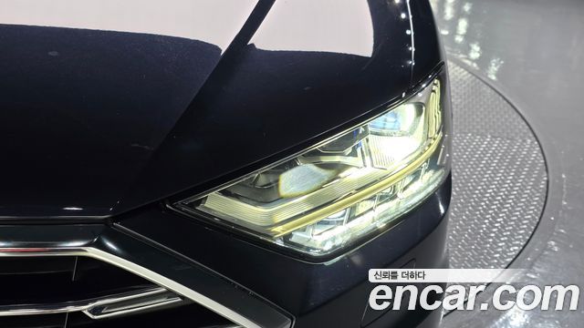 Audi A8 (D5) 60 TFSI Quattro LWB 2021 — фото 22