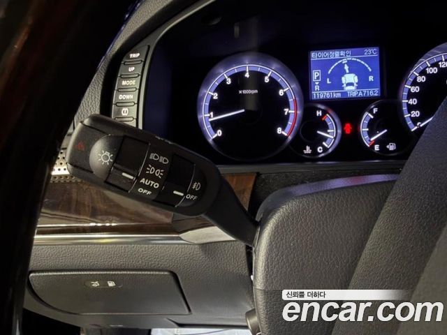 KG Mobility (SsangYong) Chairman W CW600 4TRONIC Luxury 2013 — фото 17
