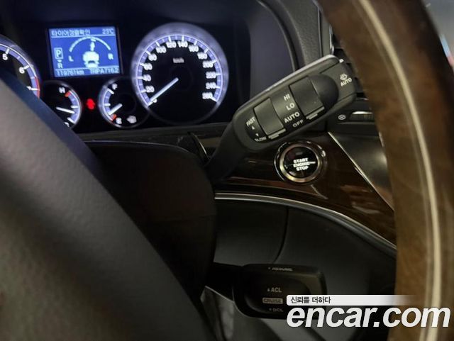 KG Mobility (SsangYong) Chairman W CW600 4TRONIC Luxury 2013 — фото 18