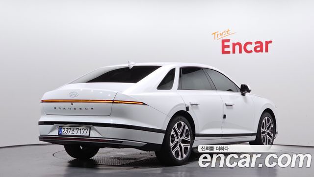 Hyundai Grandeur (GN7) 2,5 Gasoline 2WD Premium 2026 — фото 2