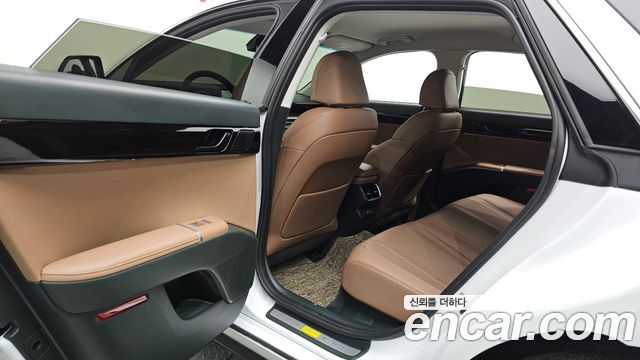 Hyundai Grandeur (GN7) 2,5 Gasoline 2WD Premium 2026 — фото 26