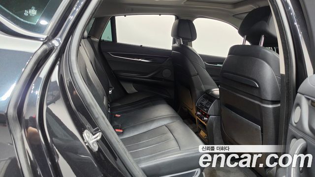 BMW X6 (F16) xDrive 40d 2016 — фото 12