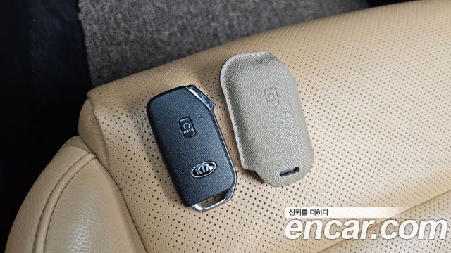 Kia K7 Premier 2.5 GDI Prestige 2020 — фото 19