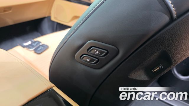 Kia Carnival (IV) Diesel 7-Seater Signature 2023 — фото 35