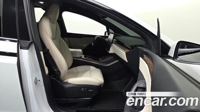 Tesla Model X AWD 2023 — фото 15