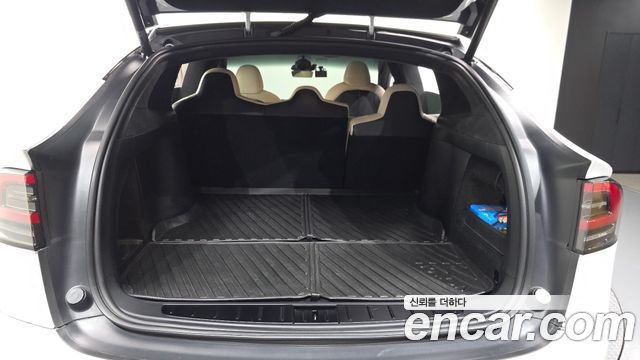 Tesla Model X AWD 2023 — фото 24