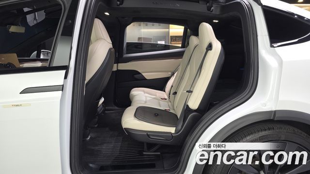 Tesla Model X AWD 2023 — фото 32