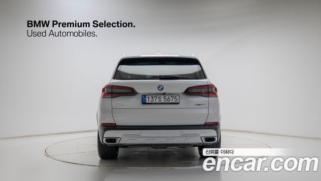 BMW X5 (G05) xDrive 40i xLine 2022 — фото 4