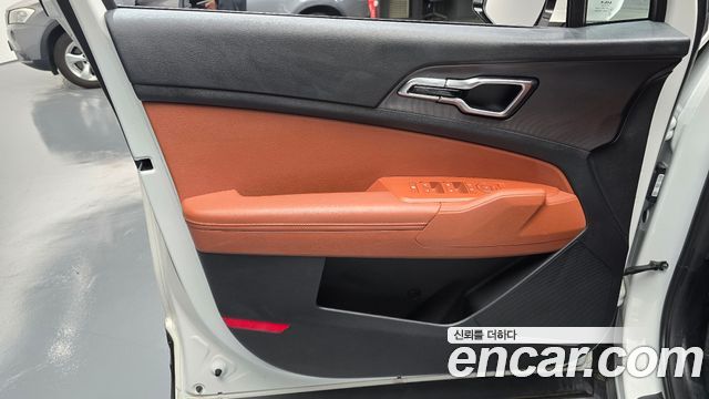 Kia Sportage (V) Gasoline 1.6 Turbo 4WD Noblesse 2025 — фото 24