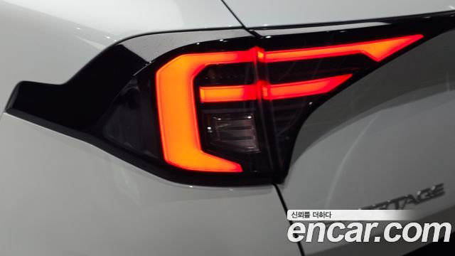 Kia Sportage (V) Gasoline 1.6 Turbo 4WD Noblesse 2025 — фото 23