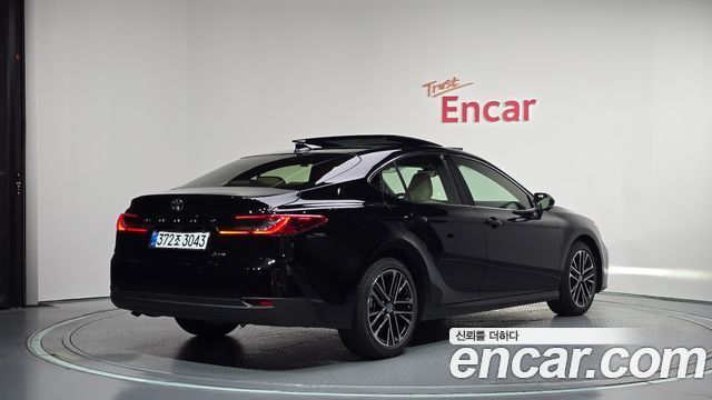 Toyota Camry (XV80) 2.5 XLE Premium Hybrid 2026 — фото 2