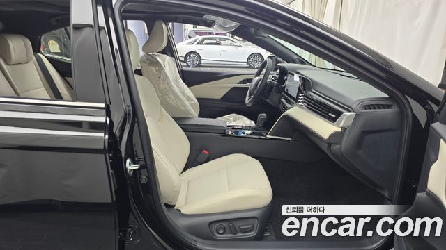 Toyota Camry (XV80) 2.5 XLE Premium Hybrid 2026 — фото 11