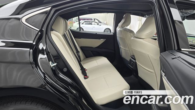 Toyota Camry (XV80) 2.5 XLE Premium Hybrid 2026 — фото 12
