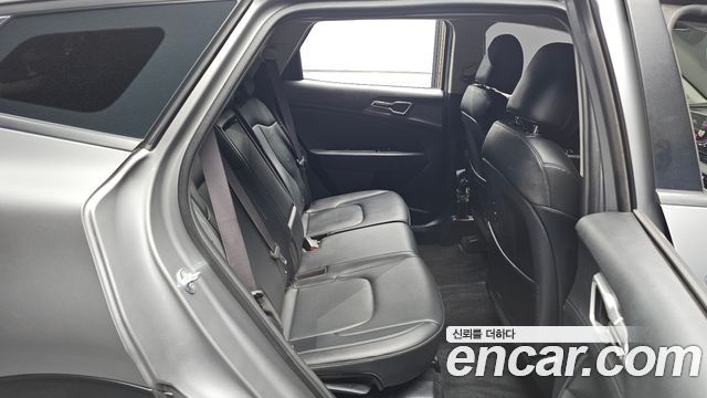 Kia Sportage (V) Diesel 2.0 2WD Prestige 2023 — фото 10