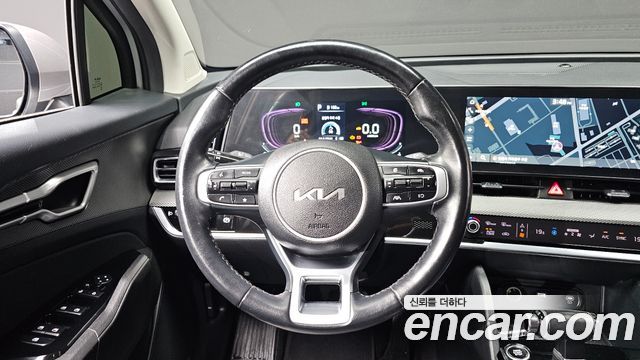 Kia Sportage (V) Diesel 2.0 2WD Prestige 2023 — фото 12