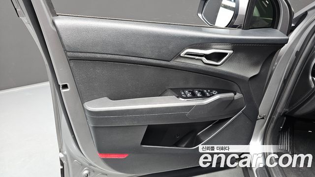 Kia Sportage (V) Diesel 2.0 2WD Prestige 2023 — фото 24