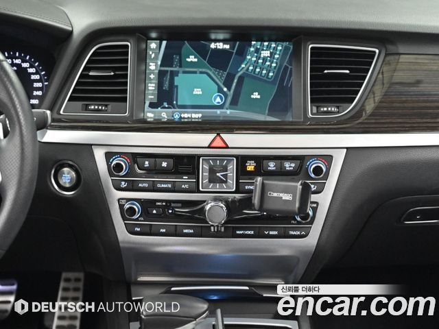 Genesis G80 3.3 GDI AWD Premium Luxury 2018 — фото 18