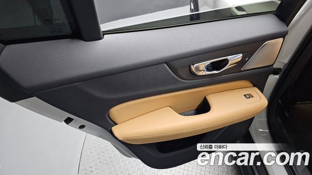 Volvo V60 Cross Country (II) B5 Ultra AWD 2025 — фото 25