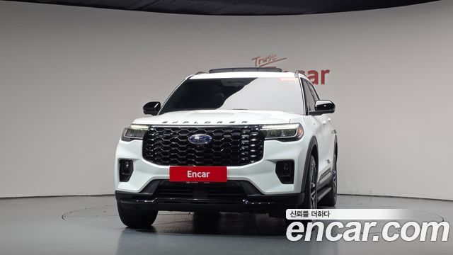 Ford Explorer (VI) 2.3 ST-Line 4WD 2025 — фото 3