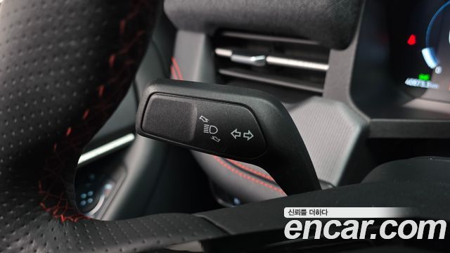 Ford Explorer (VI) 2.3 ST-Line 4WD 2025 — фото 28