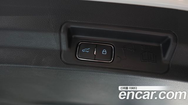 Ford Explorer (VI) 2.3 ST-Line 4WD 2025 — фото 31