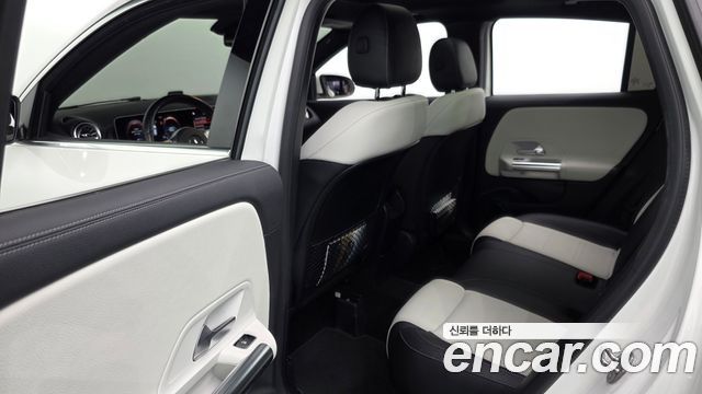Mercedes-Benz GLA-Class (H247) GLA250 4MATIC 2020 — фото 12