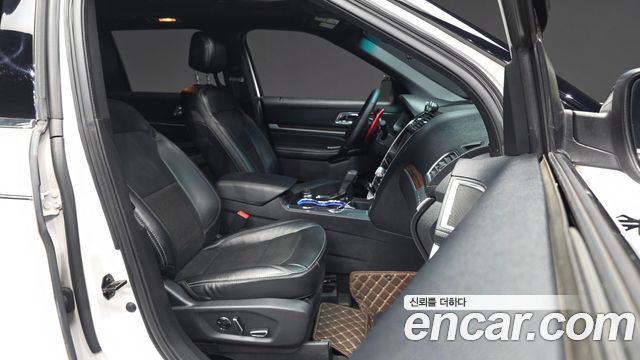 Ford Explorer 2.3 Limited 4WD 5th 2016 — фото 11