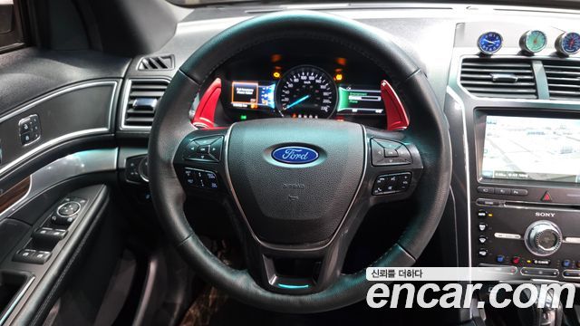 Ford Explorer 2.3 Limited 4WD 5th 2016 — фото 13