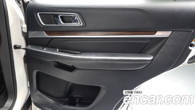 Ford Explorer 2.3 Limited 4WD 5th 2016 — фото 25