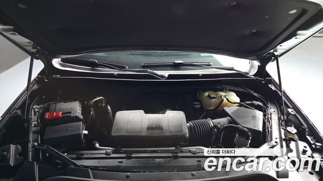 Cadillac Escalade (V) 6.2 ESV ESV Sports Platinum 2023 — фото 6