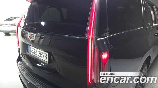 Cadillac Escalade (V) 6.2 ESV ESV Sports Platinum 2023 — фото 23