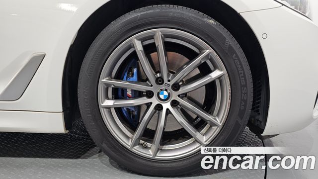 BMW 5 Series (G30) 530i M Sport Package Plus 2018 — фото 21