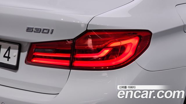 BMW 5 Series (G30) 530i M Sport Package Plus 2018 — фото 23