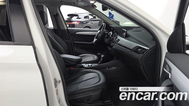 BMW X1 (F48) xDrive 20d 2016 — фото 11