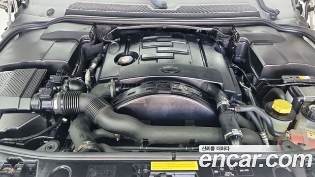 Land Rover Discovery 4 3.0 SDV6 HSE 2013 — фото 6