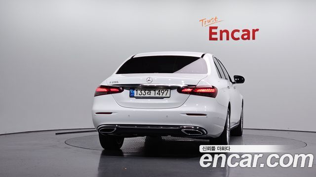 Mercedes-Benz E-Class (W213) E250 Exclusive 2021 — фото 4