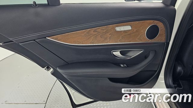 Mercedes-Benz E-Class (W213) E250 Exclusive 2021 — фото 25