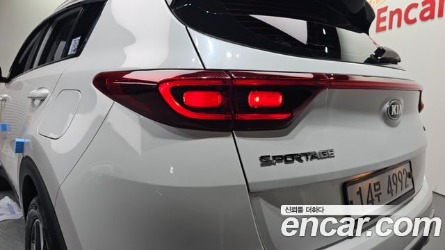 Kia Sportage The Bold Diesel 2.0 2WD Prestige 2019 — фото 23