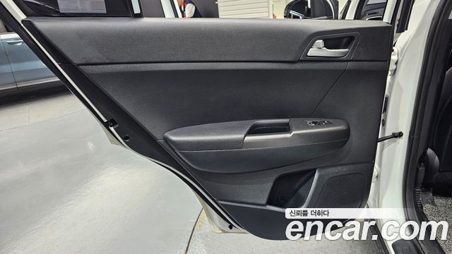 Kia Sportage The Bold Diesel 2.0 2WD Prestige 2019 — фото 25